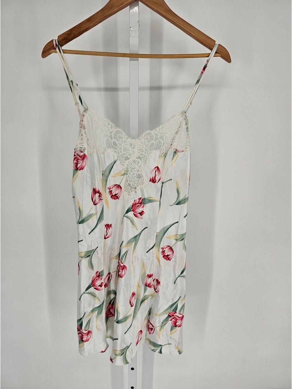 Victorias Secret Womens Sz M Satin Nightie Nightgown White Floral Tulip Print